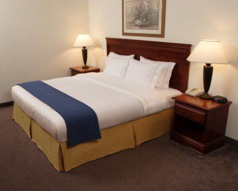 Express And By Ihg 2* Great Falls