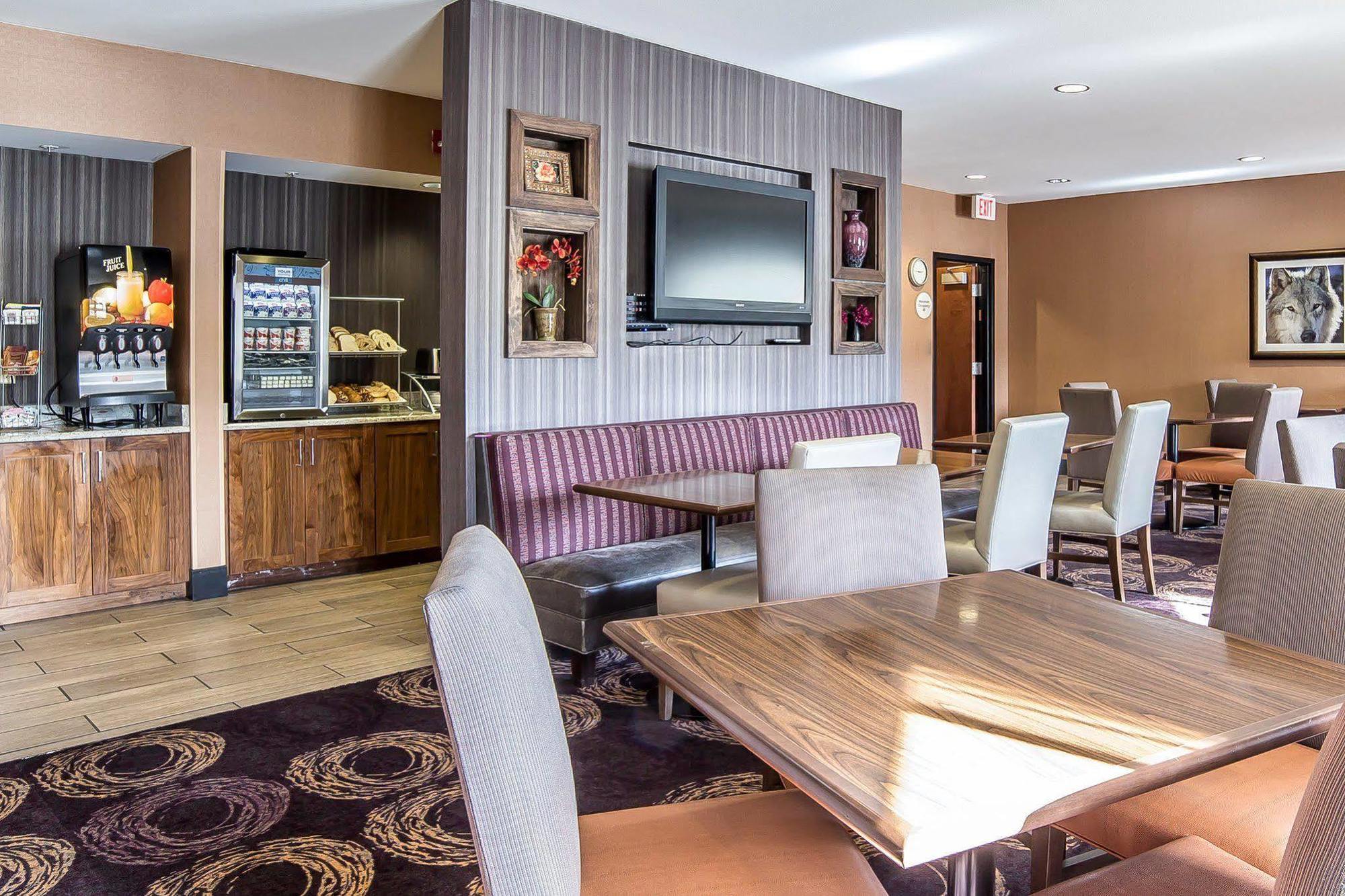 Comfort & Market - Airport Hotel