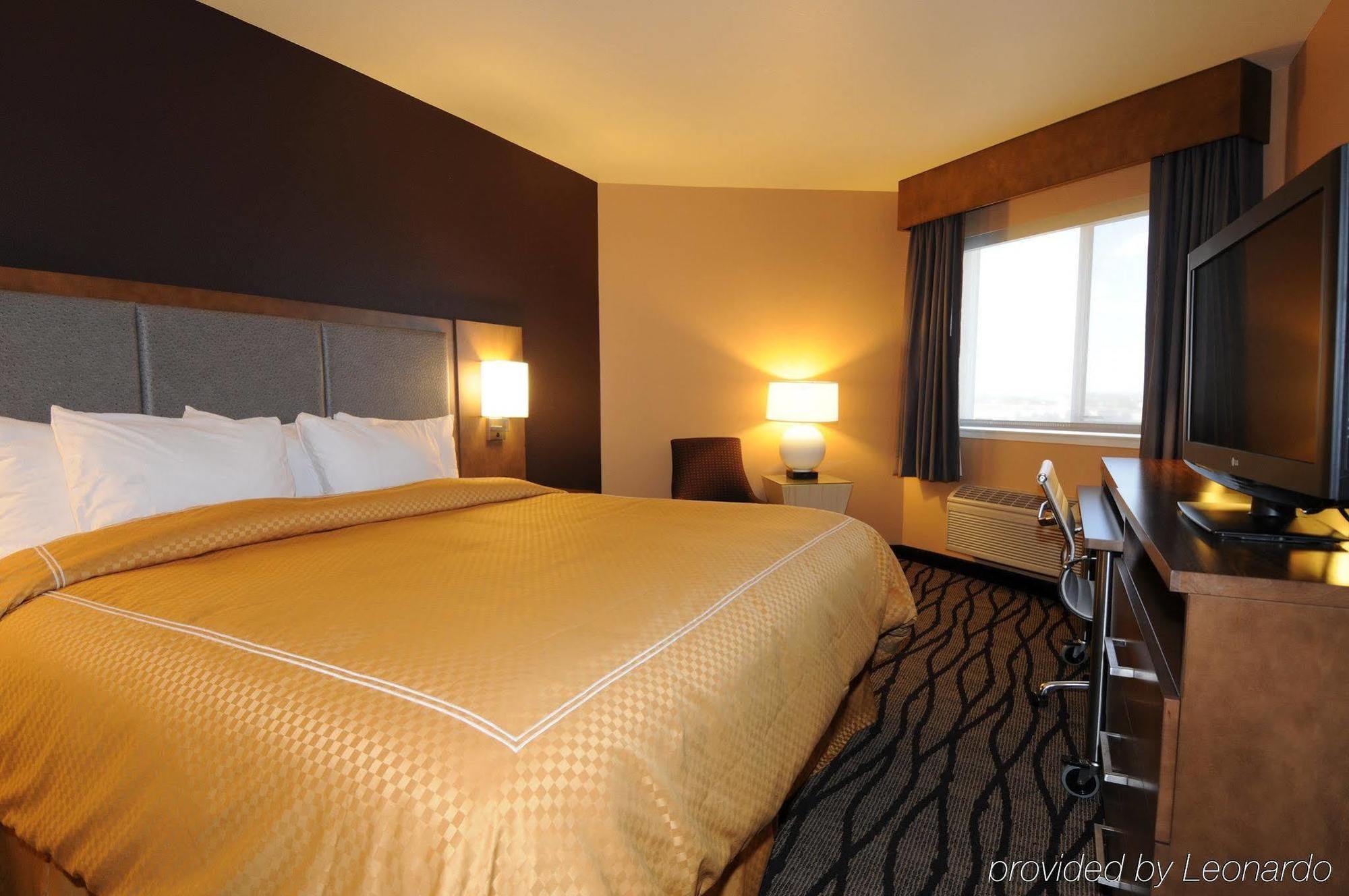 Comfort & Market - Airport Hotel 3*